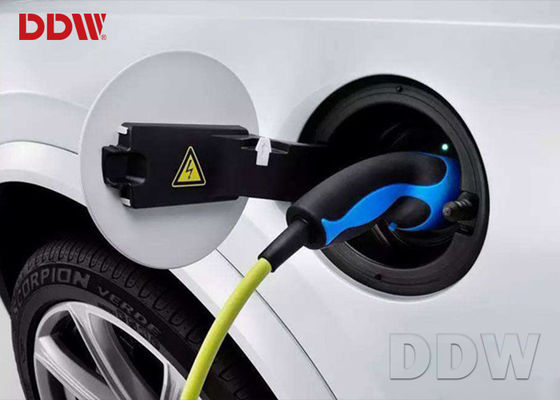 Υπαίθριο ψηφιακό σύστημα σηματοδότησης 70 ίντσα ddw-AD7001S σωρών δαπανών ISO9001 για το ενεργειακό αυτοκίνητο 2500 ψείρες